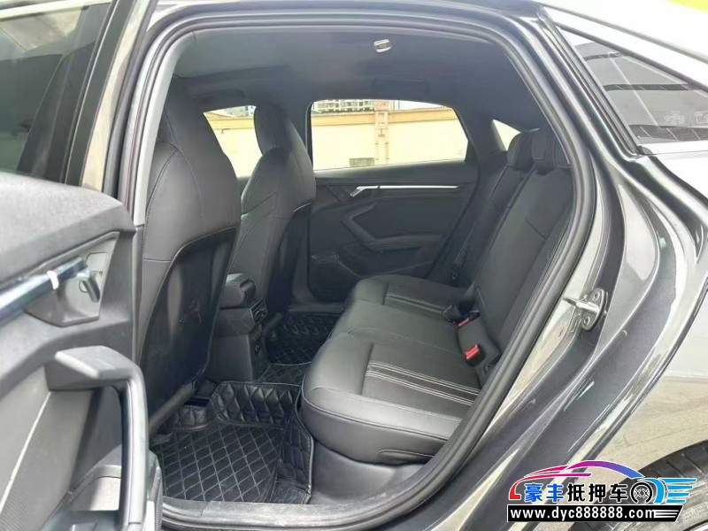 22年奥迪A3轿车抵押车出售