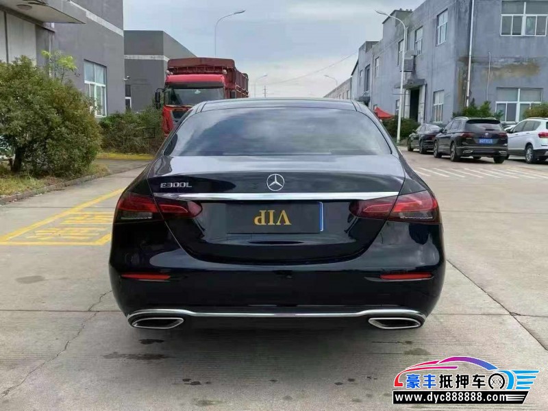 22年奔驰E轿车抵押车出售