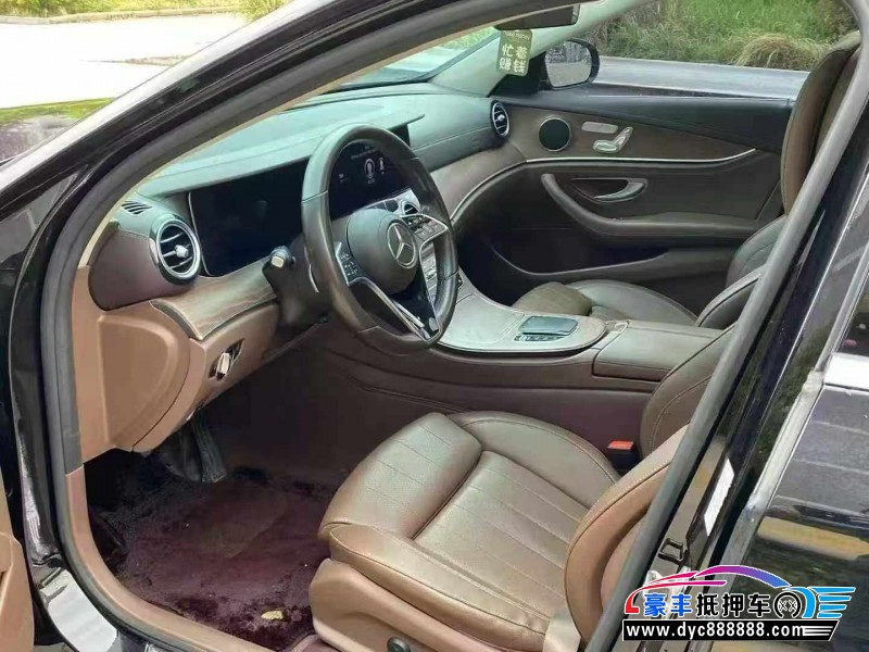 22年奔驰E轿车抵押车出售
