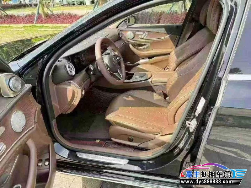 20年奔驰E轿车抵押车出售