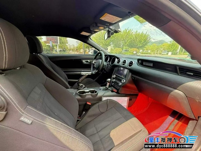 19年福特野马轿车抵押车出售