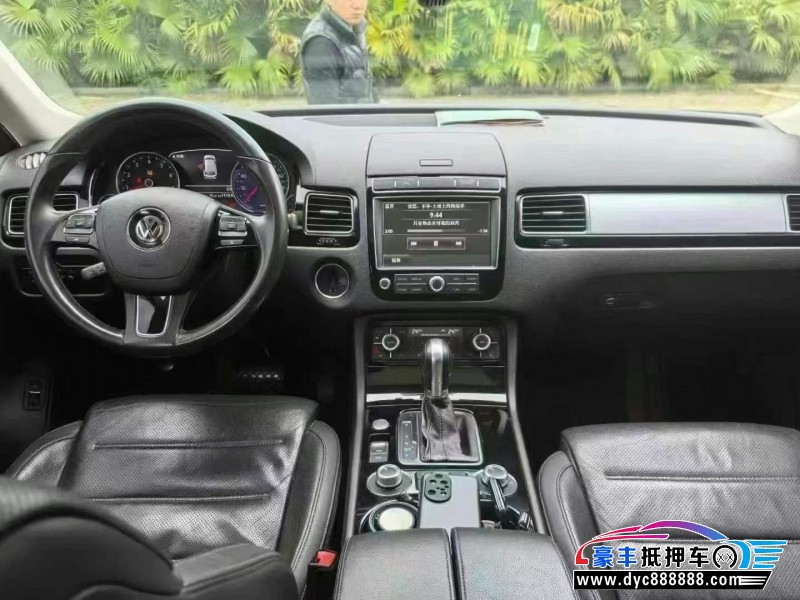 19年大众途锐SUV抵押车出售