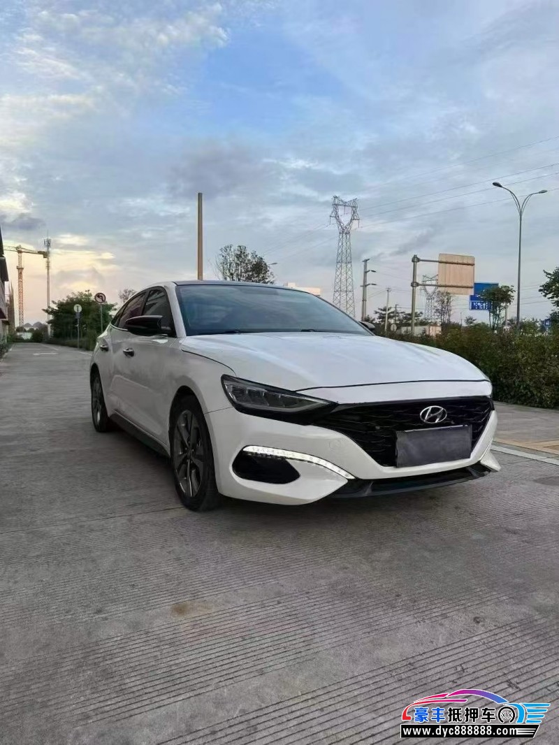 20年现代菲斯塔轿车抵押车出售