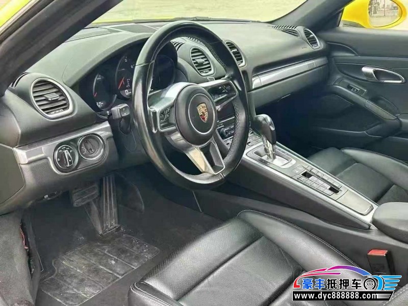 17年保时捷Boxster轿车抵押车出售