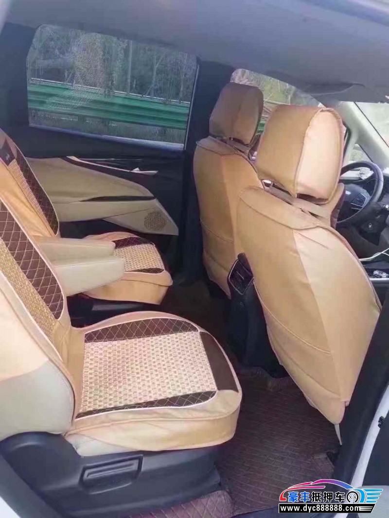 24年上汽大通G50轿车抵押车出售