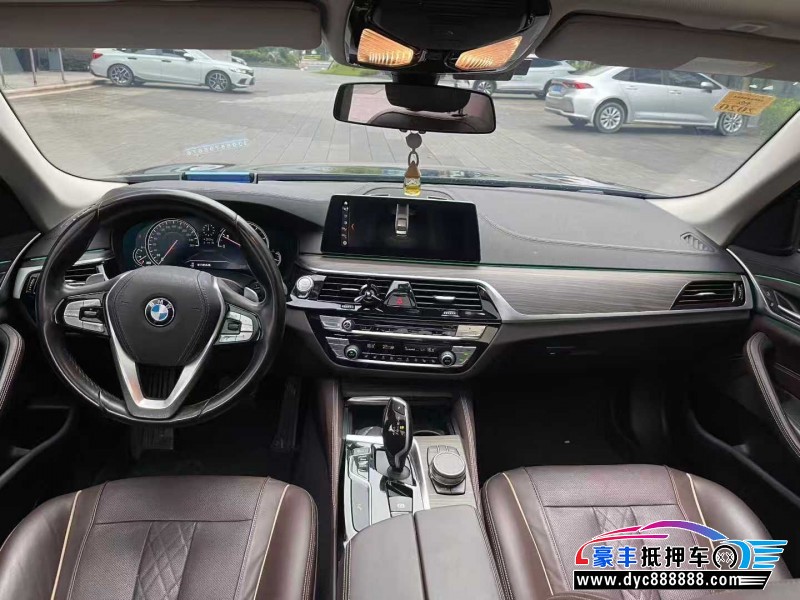 18年宝马5系轿车抵押车出售