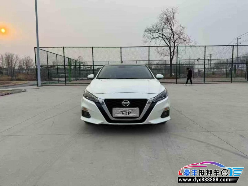 22年日产天籁轿车抵押车出售