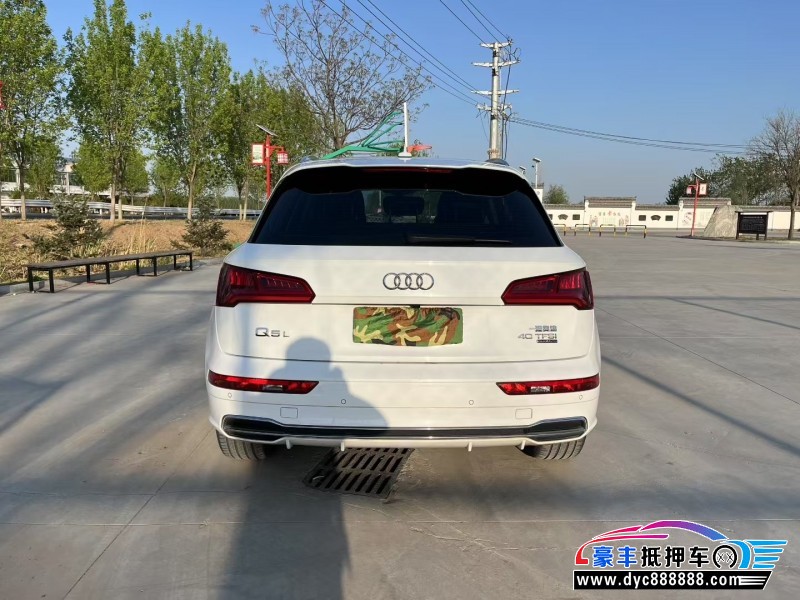 21年奥迪Q5轿车抵押车出售