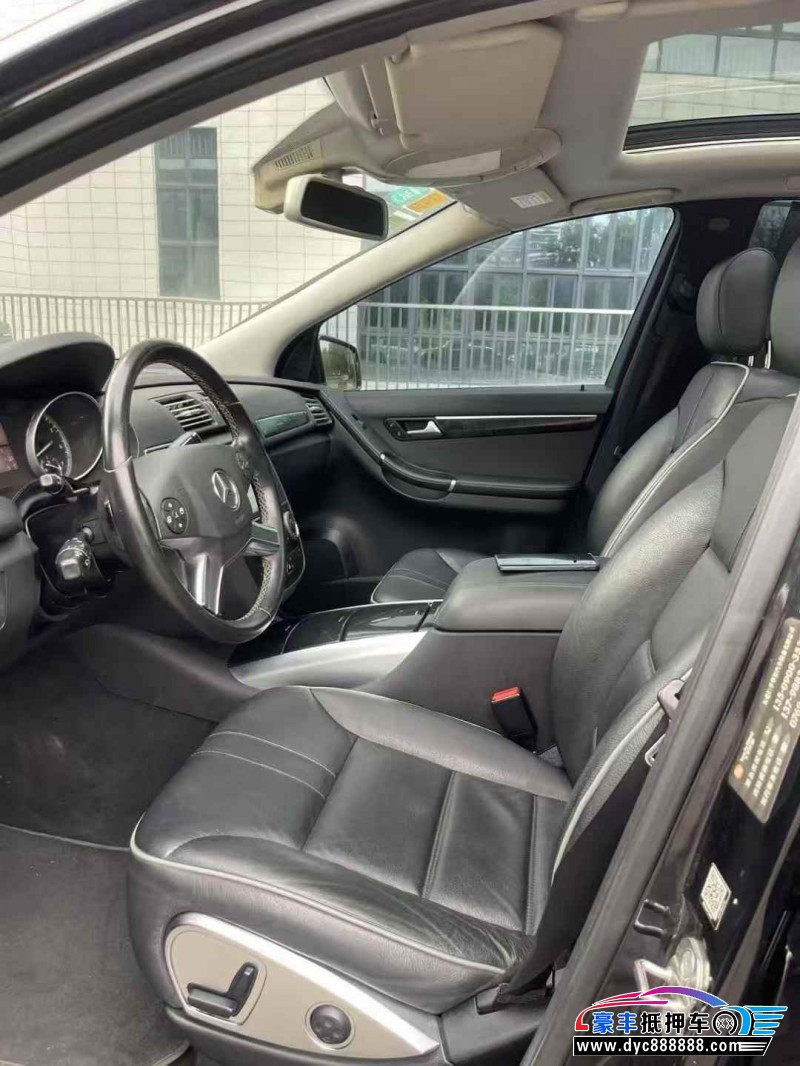 17年奔驰R轿车抵押车出售