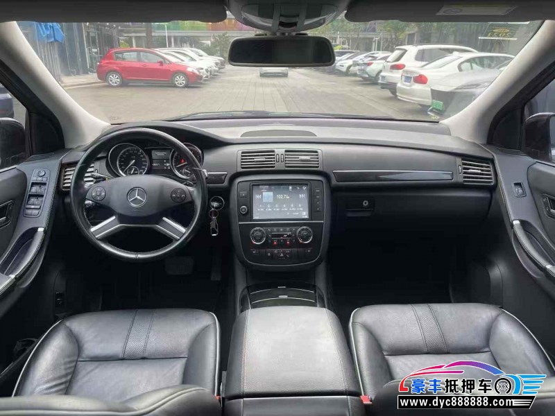 17年奔驰R轿车抵押车出售