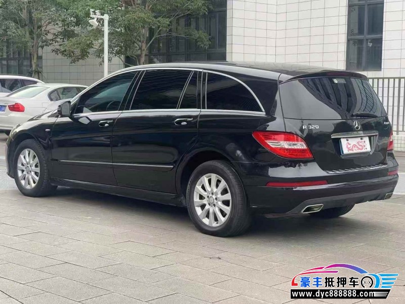 17年奔驰R轿车抵押车出售