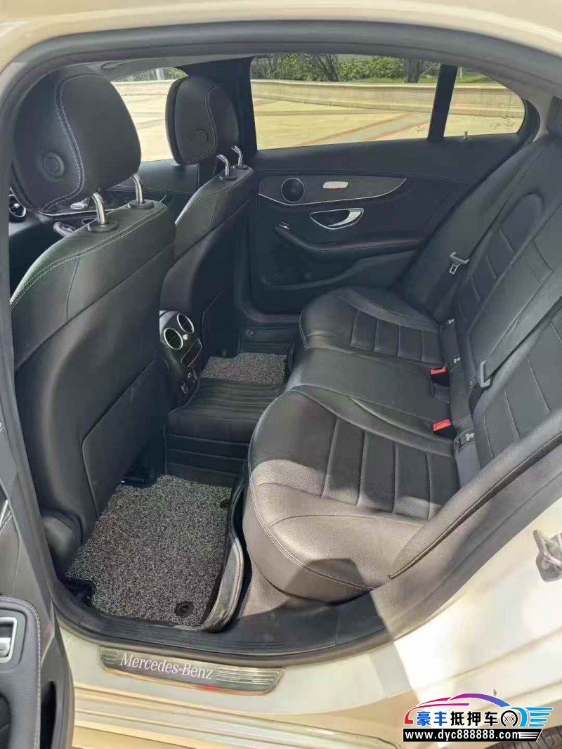 20年奔驰C轿车抵押车出售