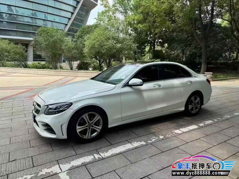 20年奔驰C轿车抵押车出售