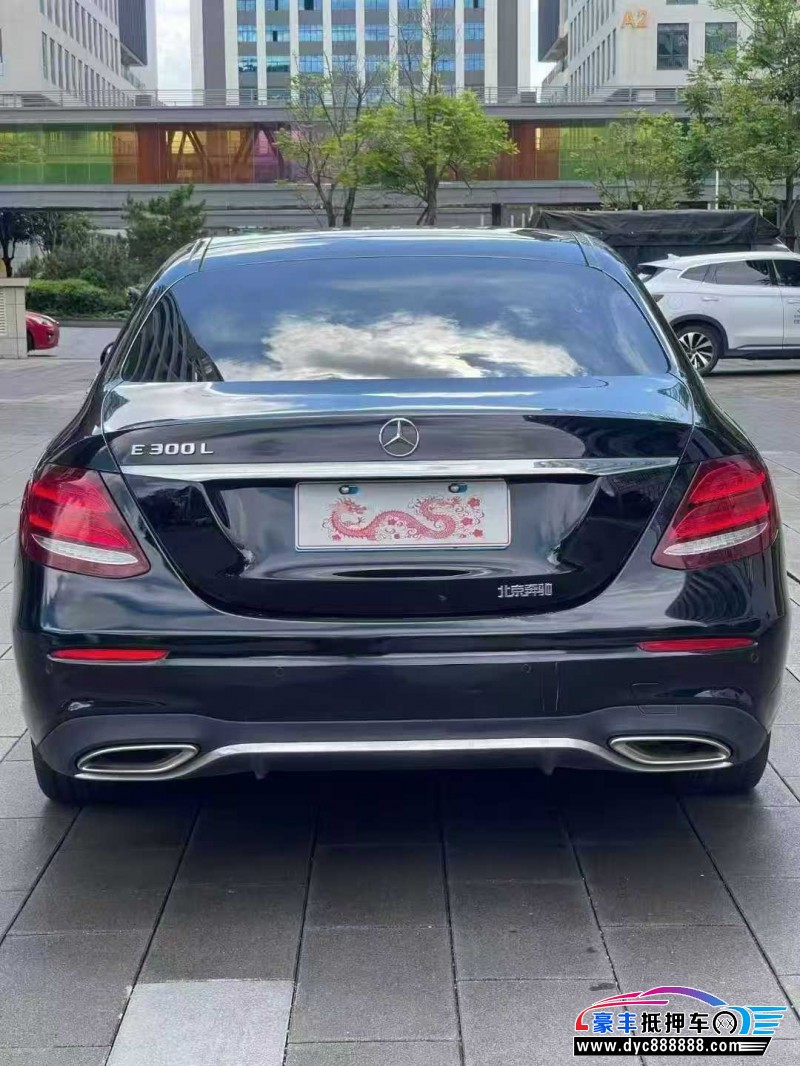 19年奔驰E轿车抵押车出售