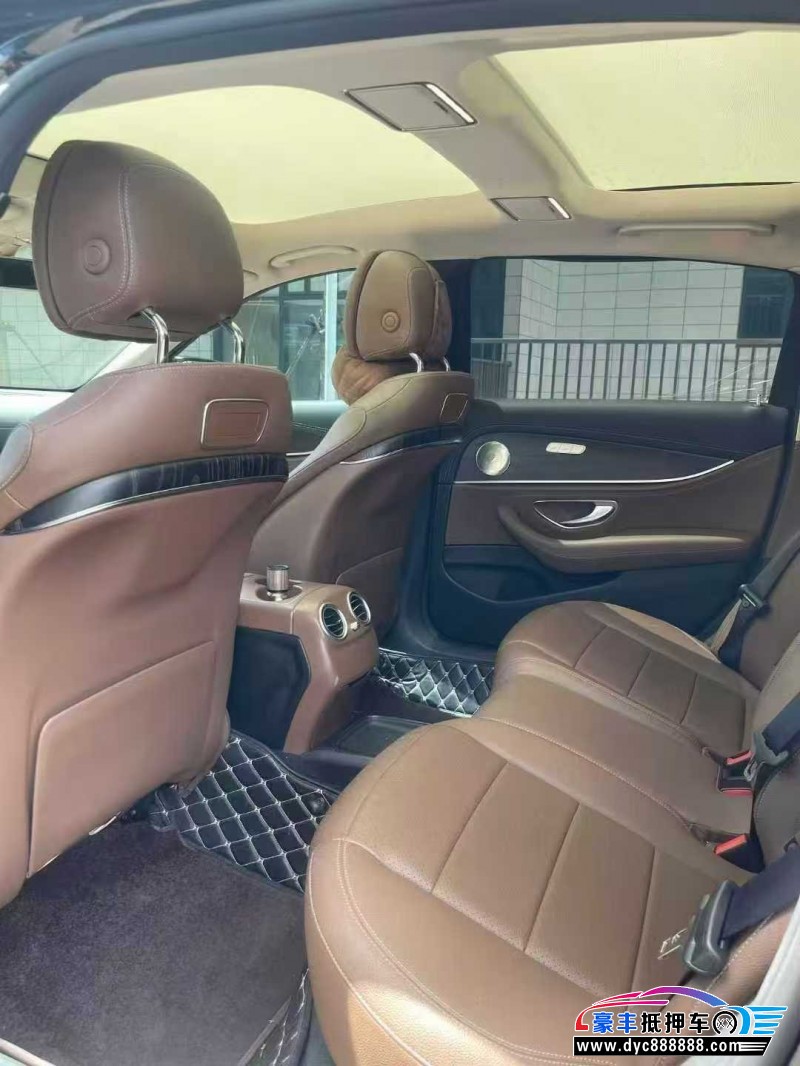 19年奔驰E轿车抵押车出售