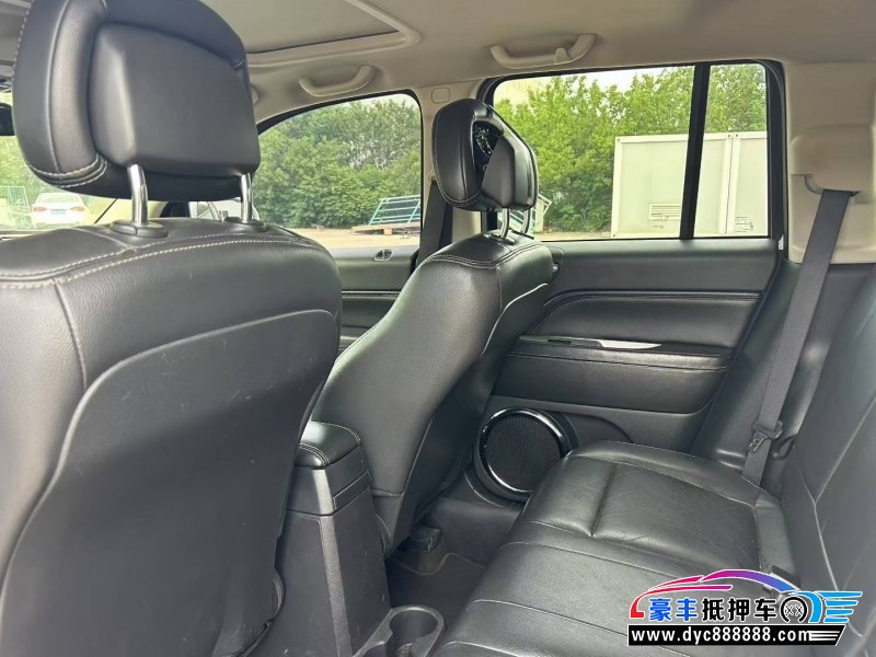 16年Jeep指南者轿车抵押车出售