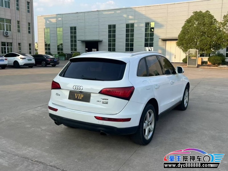 17年奥迪Q5轿车抵押车出售