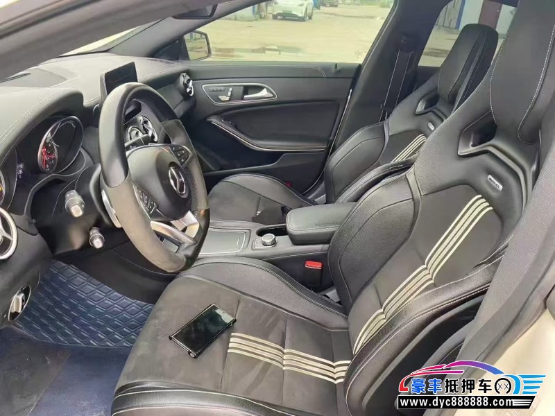 17年奔驰CLA轿车抵押车出售