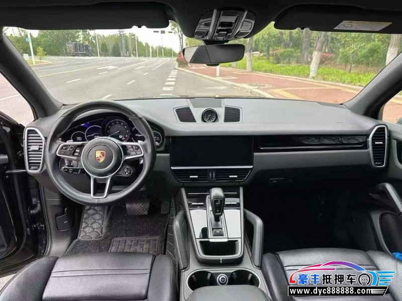 20年保时捷卡宴轿车抵押车出售