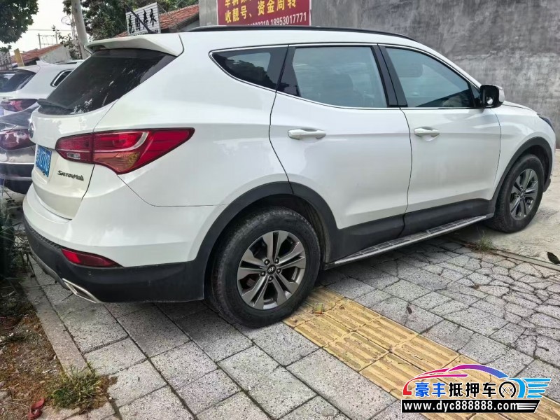 16年现代新胜达轿车抵押车出售