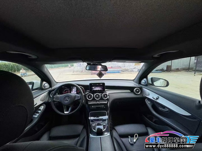 18年奔驰GLC轿车抵押车出售