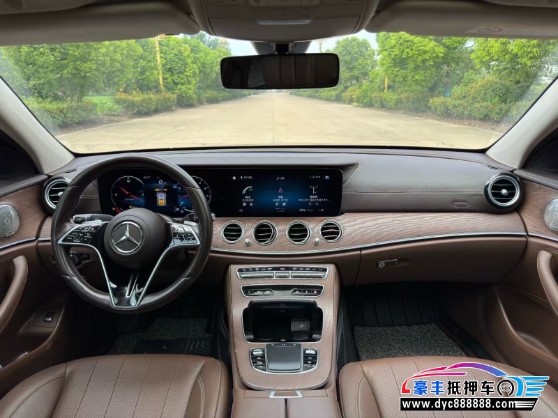 21年奔驰E轿车抵押车出售