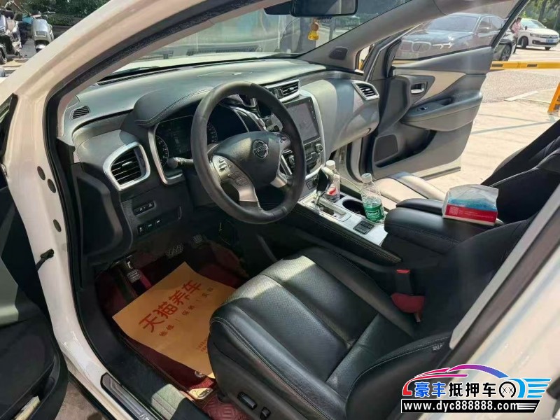 21年日产楼兰轿车抵押车出售