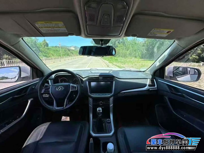 17年上汽大通T60轿车抵押车出售