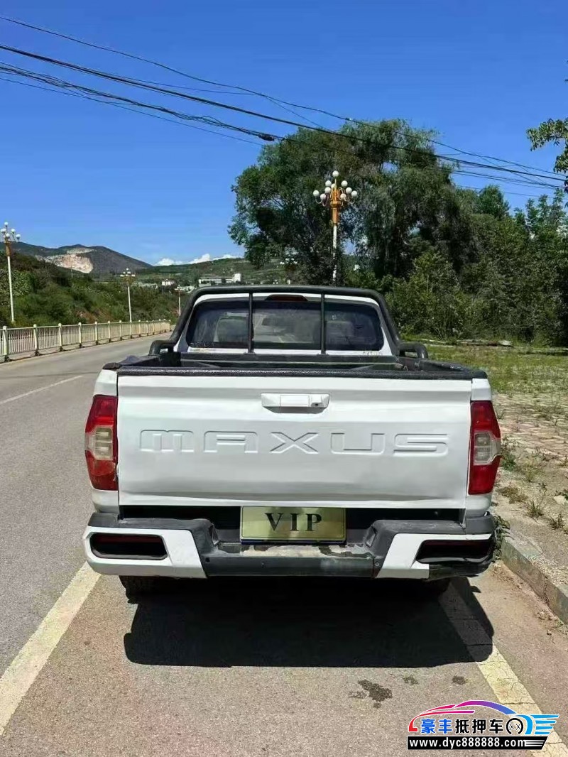 17年上汽大通T60轿车抵押车出售