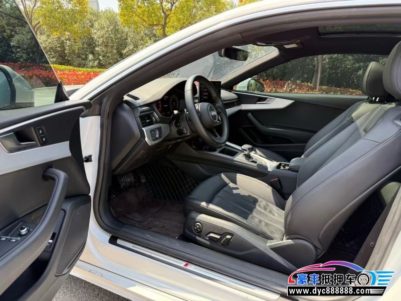 21年奥迪A5轿车抵押车出售