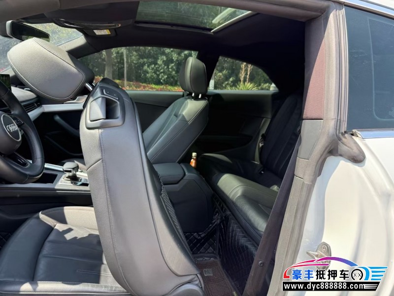 21年奥迪A5轿车抵押车出售