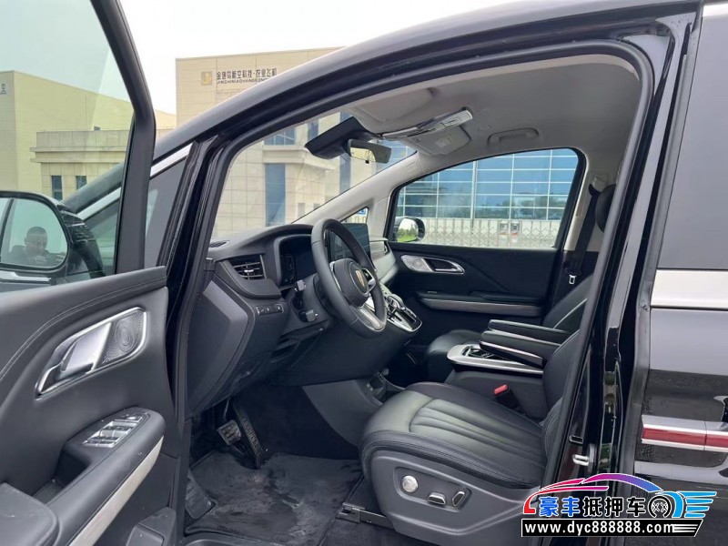 25年红旗HQ9轿车抵押车出售