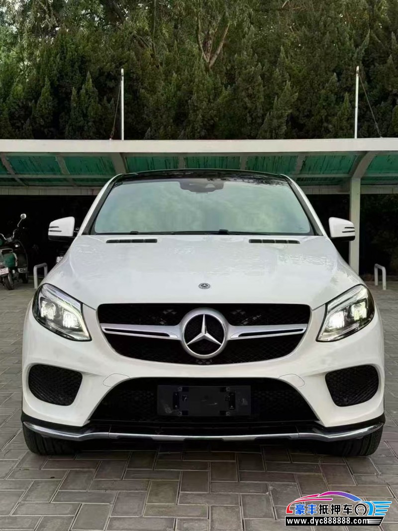 19年奔驰GLE轿车抵押车出售