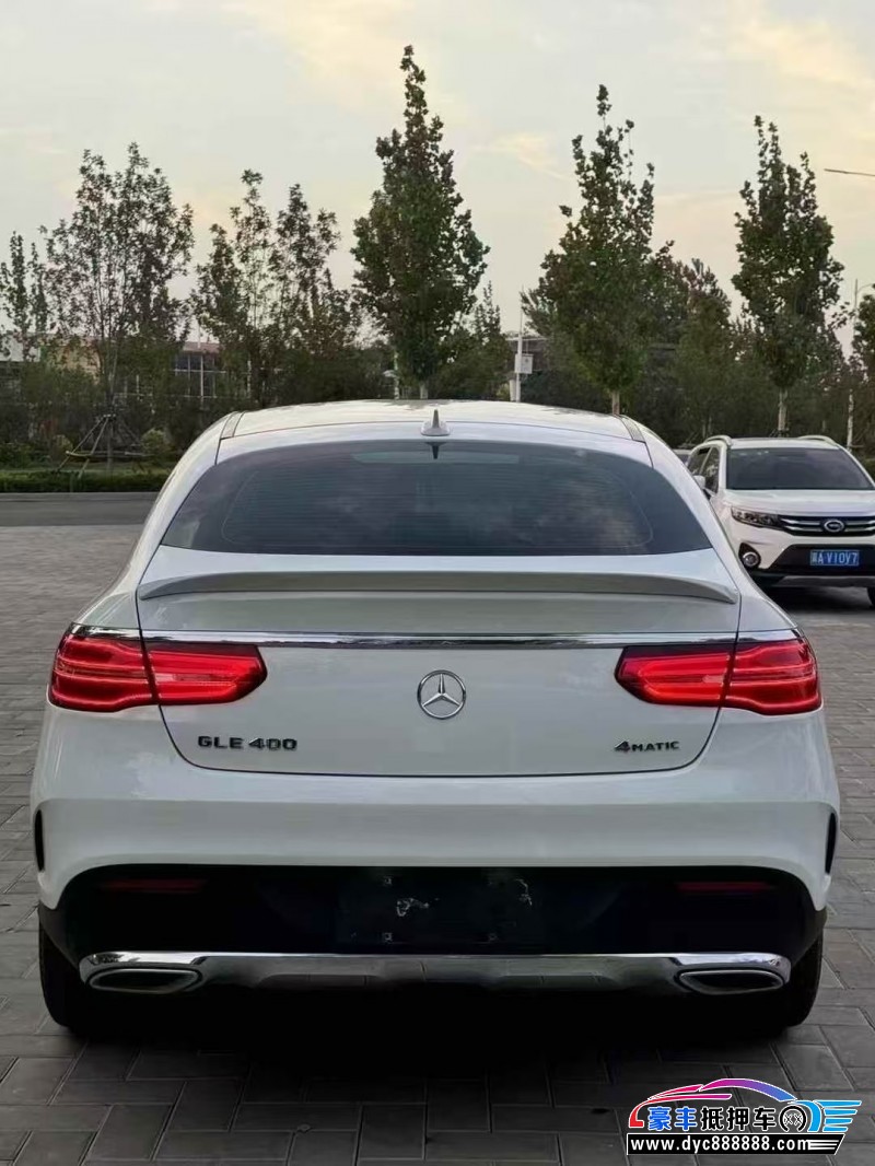 19年奔驰GLE轿车抵押车出售