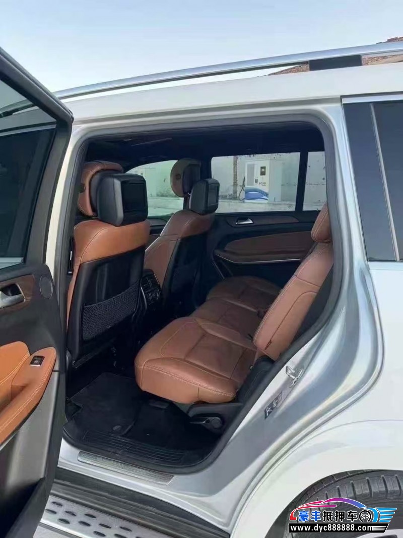 18年奔驰GLS轿车抵押车出售