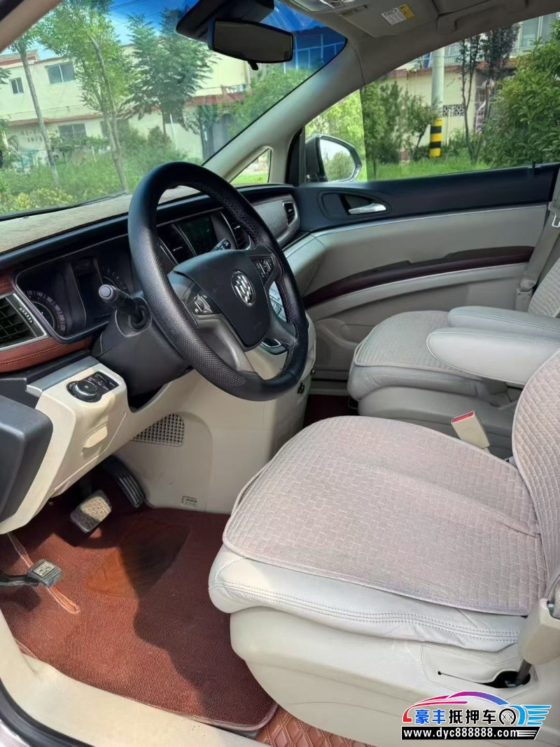 18年别克GL8轿车抵押车出售