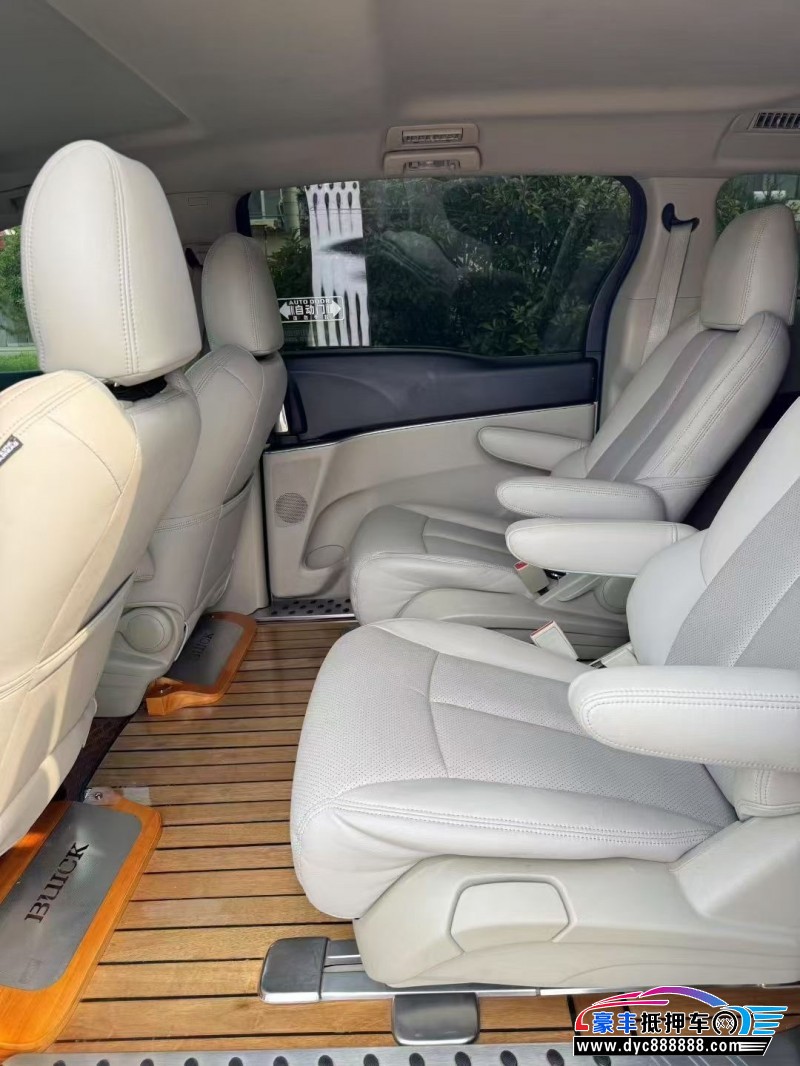 18年别克GL8轿车抵押车出售