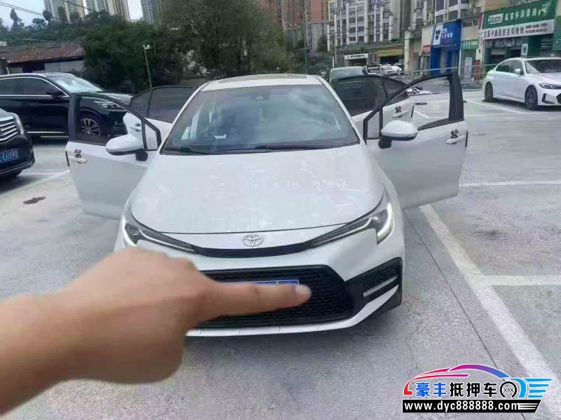 21年丰田雷凌轿车抵押车出售