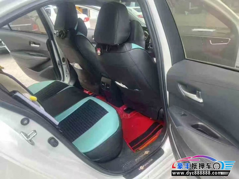 21年丰田雷凌轿车抵押车出售