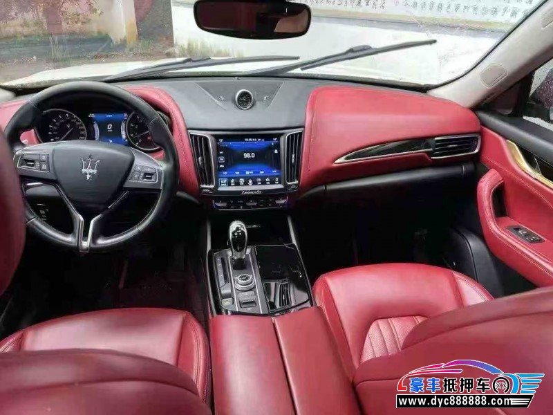 17年玛莎拉蒂莱万特轿车抵押车出售