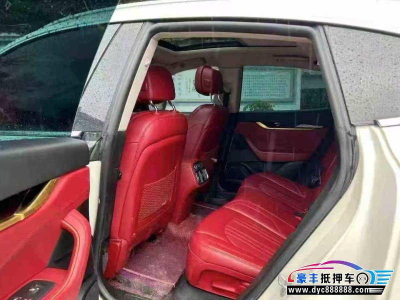 17年玛莎拉蒂莱万特轿车抵押车出售