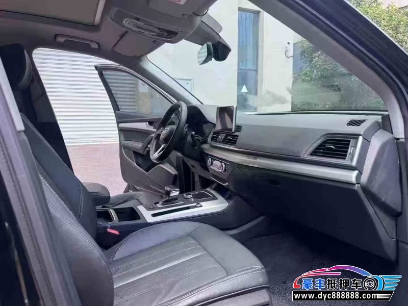 21年奥迪Q5轿车抵押车出售