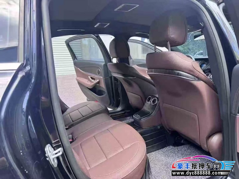 23年奔驰E轿车抵押车出售