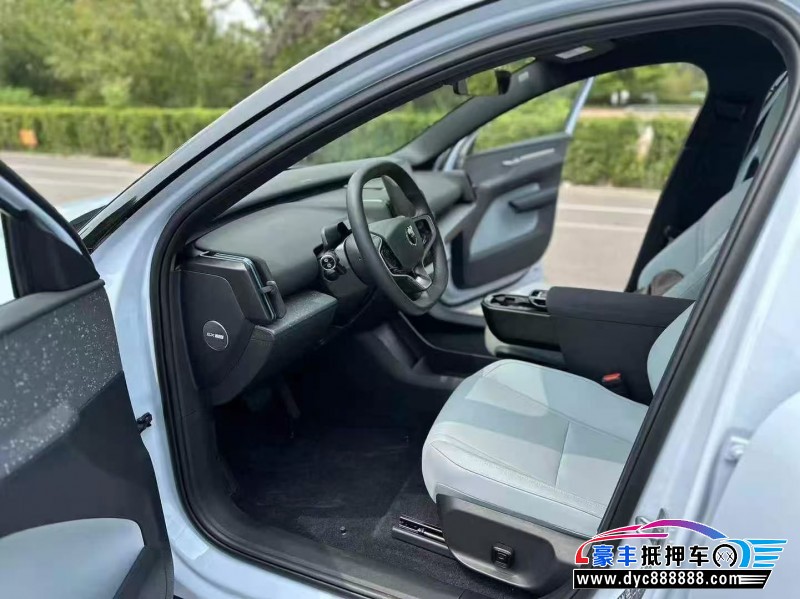 25年沃尔沃ex30轿车抵押车出售