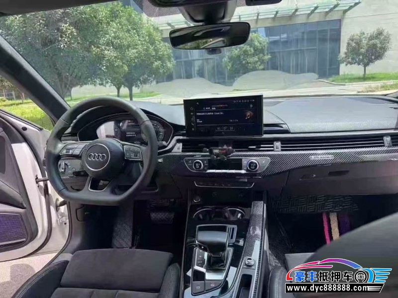 22年奥迪A4L轿车抵押车出售