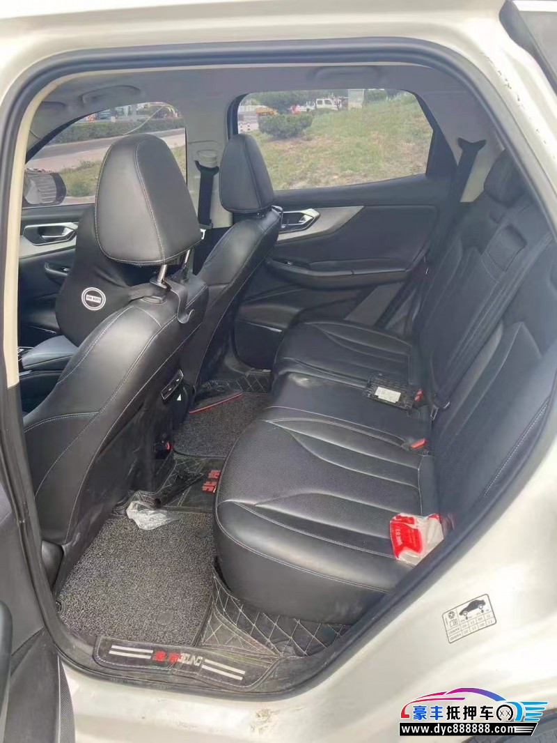 22年北京x7轿车抵押车出售