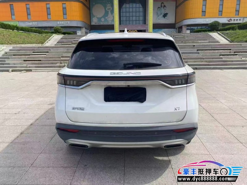 22年奇瑞瑞虎5x轿车抵押车出售