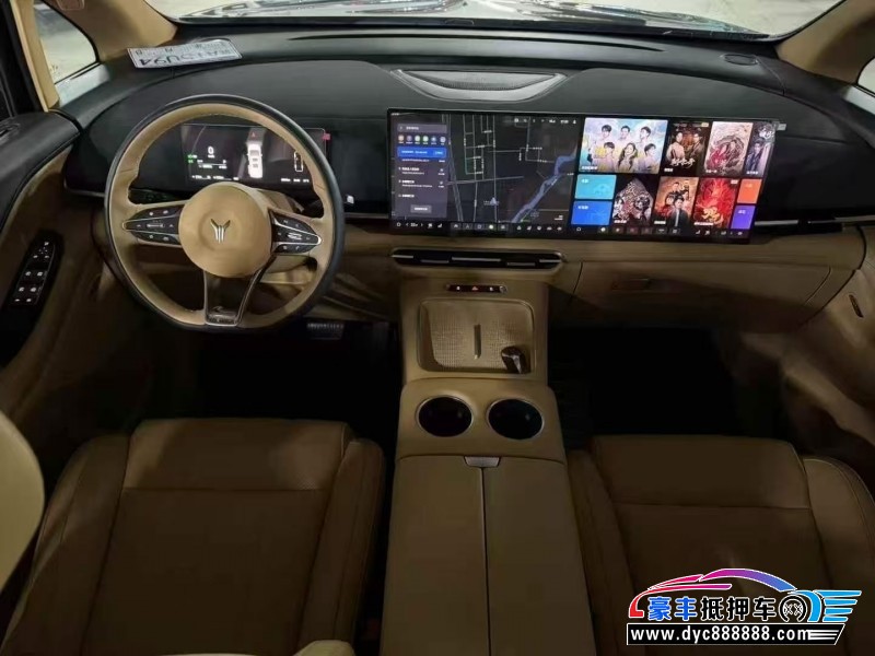 24年岚图梦想家轿车抵押车出售