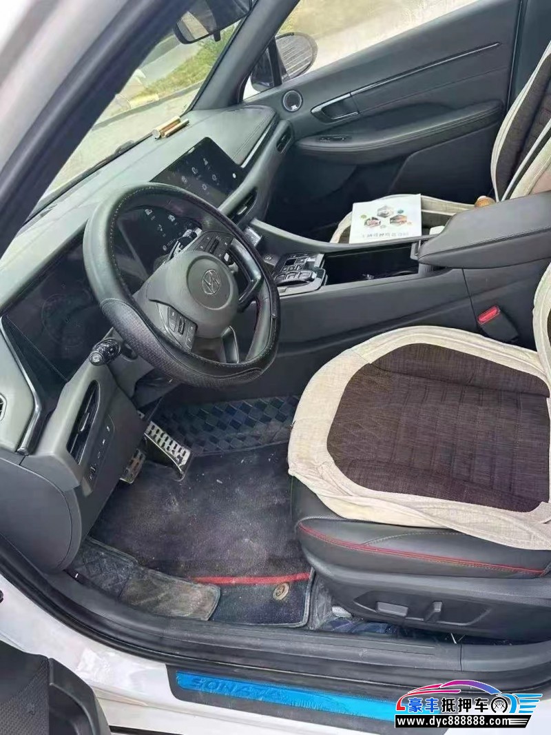 21年现代索纳塔轿车抵押车出售