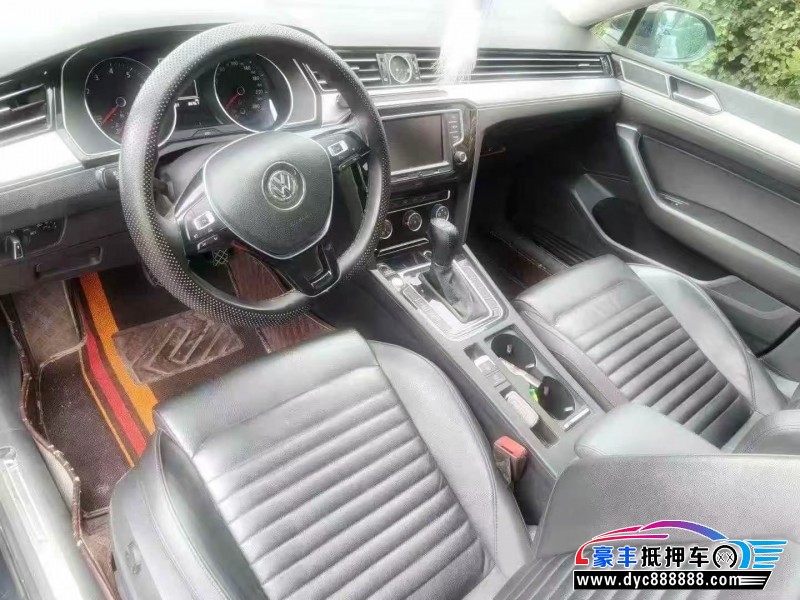 17年大众迈腾轿车抵押车出售